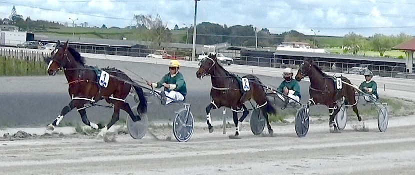 Double Or Nothing leads Perfect Stride and Man Of Action in the two-year-old learners’ heat today.