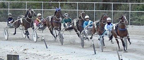 Sir Tiger is last of the five-horse field at Pukekohe today, with Hilary Barry running third.
