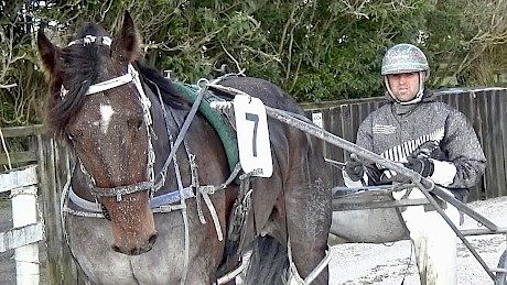 Sir Tiger … ran home well for Andre Poutama in 27.7.