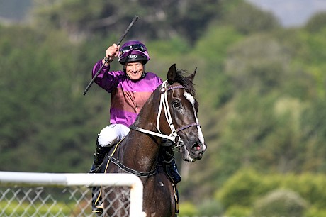 Robbie Hannam salutes on Platinum Invador who looks a next-up bet over a middle distance. PHOTO: Peter Rubery/Race Images.