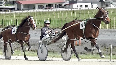 (Its) Super Easy (Andre Poutama) leads Larry Lincoln in winning a workout at Pukekohe last September.