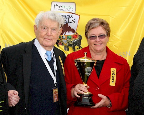 Roberts with daughter Mary after winning at the Harness Jewels.