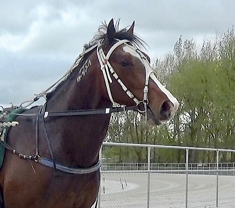 Larry Lincoln … made up a big slice of ground after an early break.