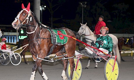 Larry Lincoln and Hayden Barnes look a winning combination on Friday night. PHOTO: Dan Costello.