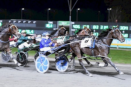 Self Assured reels in Copy That, with Akuta, extreme left, also eye-catching late for third. PHOTO: Chanelle Lawson.