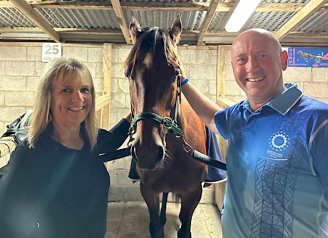 Sweepstake winner Wayne Keoghan and his wife Fiona giving Copy That some encouragement before the race.