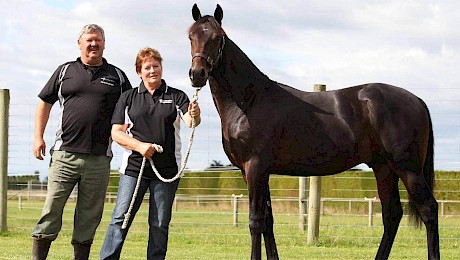 Dave and Dawn Kennedy in 2016 with Themightynadal, a brother to their champion (Im) Themightyquinn.