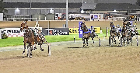 The Big Lebowksi scores by 11 lengths in his Auckland debut. PHOTO: Megan Liefting/Race Images.