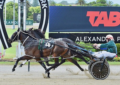 Debbie Lincoln, pictured beating Without You, is at $41 fixed odds but Green is sure she’s up to her rivals on ability. PHOTO: Megan Liefting/Race Images.
