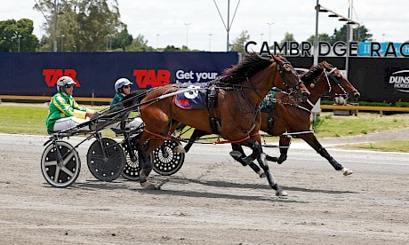 Spiritual Bliss, inner, staves off Princess Of Savoy. PHOTO: Ange Bridson/Race Images.