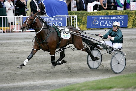 Sir Lincoln, pictured winning the Sires’ Stakes Final at Addington, also clocked 1:54 for 1700 metres at Auckland in his last win 13 years ago.