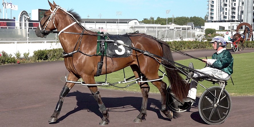 Sammy Lincoln and Harrison Orange, overdue in the winner’s circle.